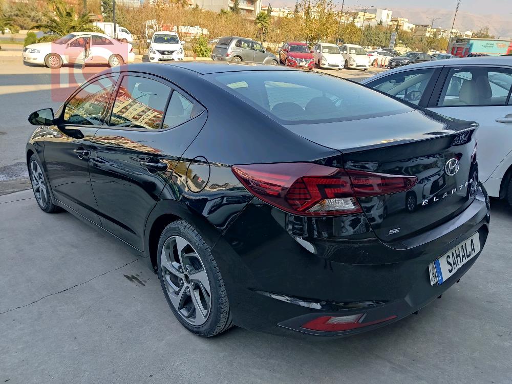 هیوندای ئەلەنترا
